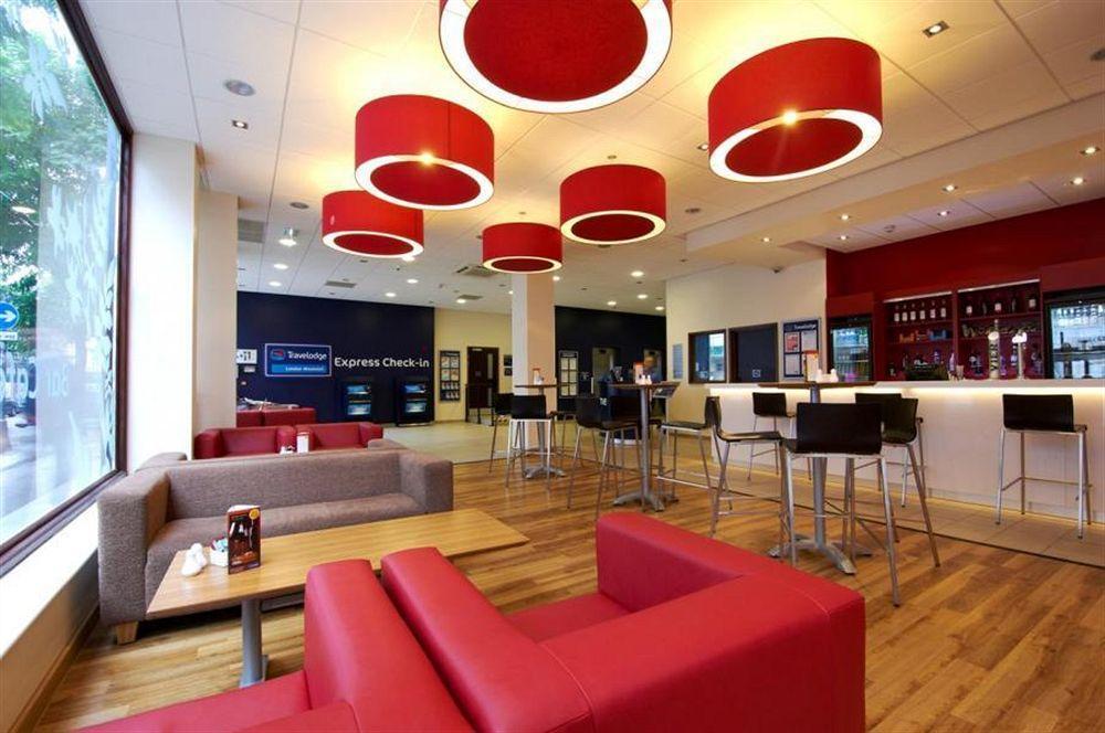 Travelodge London Woolwich Екстериор снимка