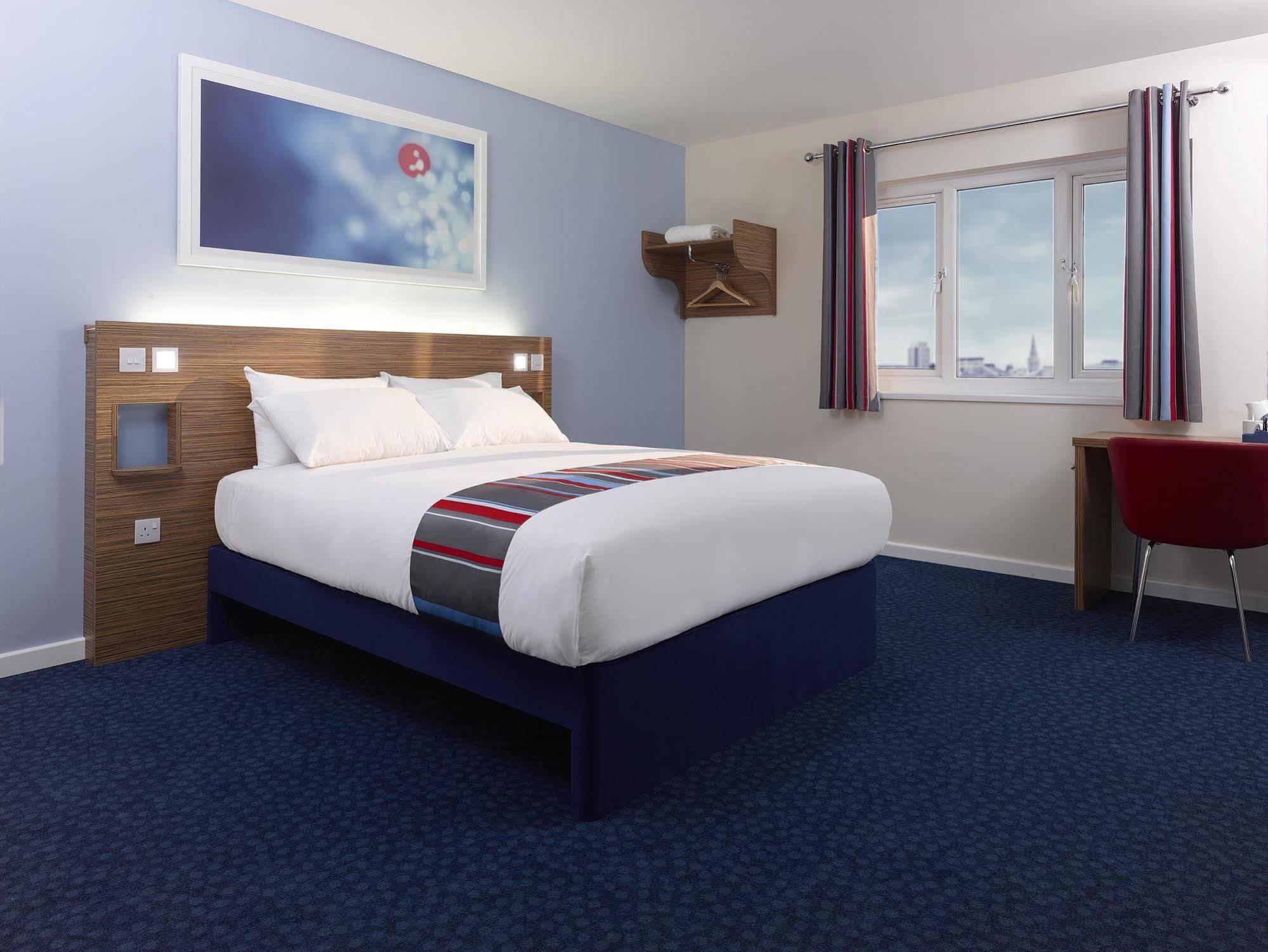 Travelodge London Woolwich Екстериор снимка