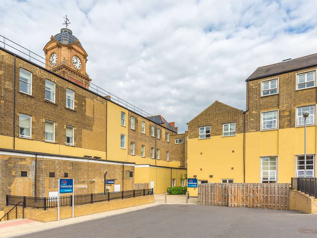 Travelodge London Woolwich Екстериор снимка